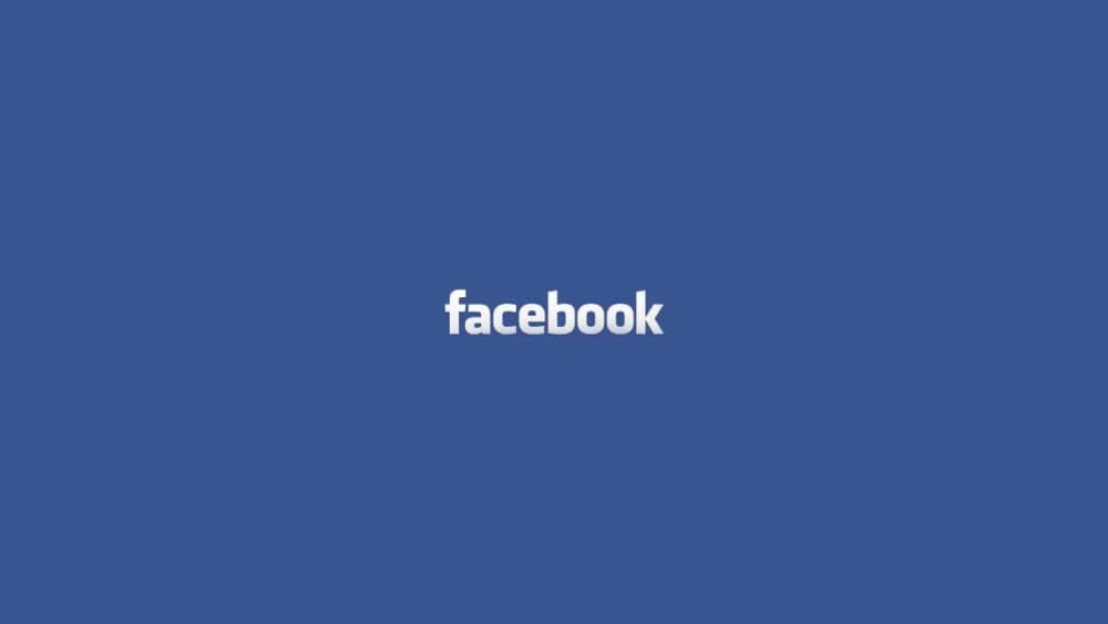Czy zaklejać kamerę? Szef Facebooka to robi!