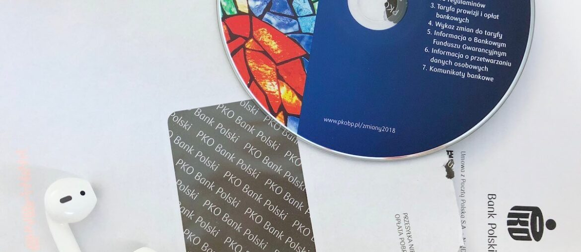 Płyta CD z nowymi regulaminami PKO BP