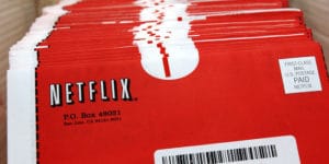Koperty Netflixa z płytami DVD