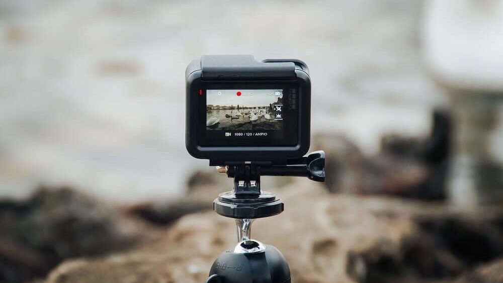 Kamerka sportowa GoPro na statywie