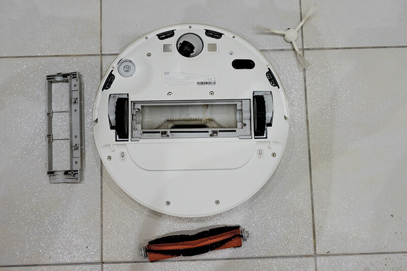 Xiaomi Mi Robot Vacuum-Mop - widok od spodu