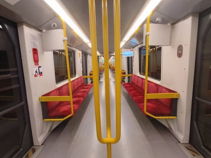 realme GT neo 3 - szeroki kąt (Warszawskie Metro)