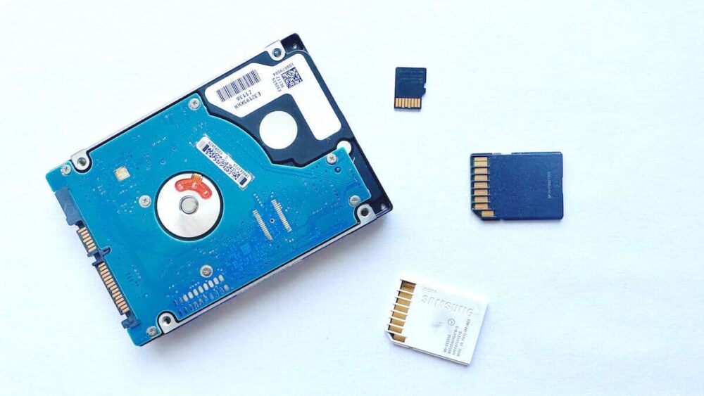 Dysk SSD oraz karty SD i microSD