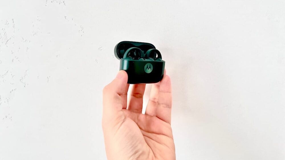 Motorola Moto Buds Loop – recenzja stylowych słuchawek TWS typu open-ear