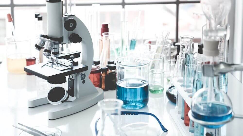 Na co zwrócić uwagę, wybierając aparaturę laboratoryjną do swojego laboratorium?